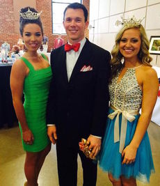 City Councilman Lee Dumas had Lady Luck on both sides during this photo session with Miss Greater Greer Anna Brown, left, and Miss Greater Greer Teen Emma Kate Rhymer.
 
