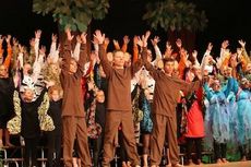 The 50-student cast of Crestview Elementary grades 3-5 performed the first play in the drama program – 