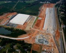 BMW relocated its export operations to a warehouse adjacent to the Inland Port, built on land leased from GSP. The $13.4 million, 440,000-square foot facility can be expanded to 750,000 square feet.
 