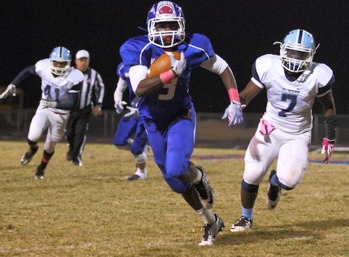 Riverside's Emanuel Jackson is on his way to one of two touchdown runs.
 