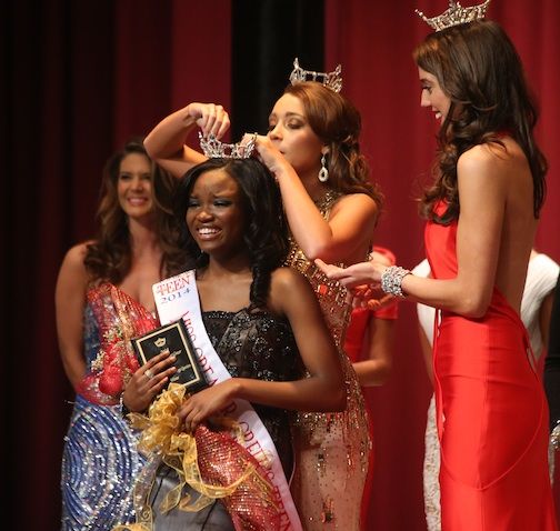 The Miss Greater Greer Teen crown is passed to Brittany Doss. Taylor Ross, 2013 Miss Greater Greer Teen, crowns Doss who won Saturday's 2014 Teen pageant.
