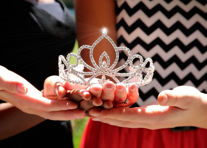 Who will be the 2014 GHS homecoming queen?