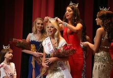 Ansley Cartee is 2014 Miss Greater Greer. She was crowned by Lanie Hudson, 2013 Miss Greater Greer who finished fourth runnerup in the Miss South Carolina pageant.