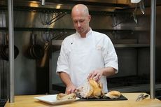 Jason Clark explains how to get the most meat out of a turkey for leftovers like sandwiches.