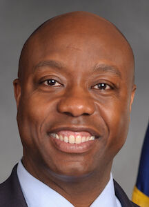 Senator Tim Scott (R-S.C.) is accepting applications for internships in his Washington, D.C., North Charleston, Columbia, and Greenville offices for the spring of 2023. 
 