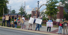 Protesters drum up support for jobless, small businesses