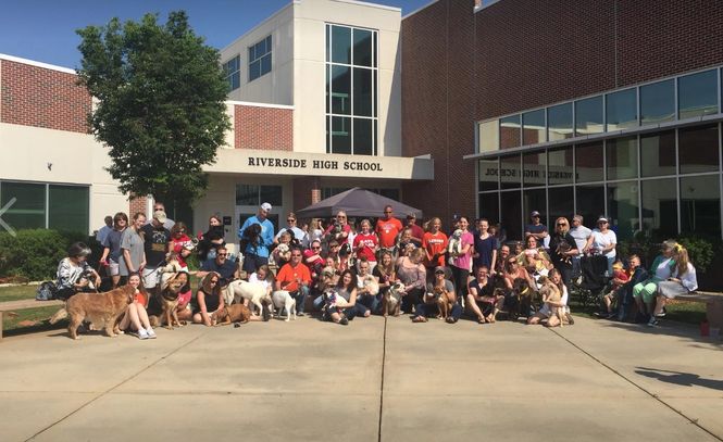 A large turnout was recorded at the Riverside High School Dog Pageant.
 